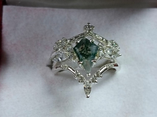 Gem's Beauty क्रिसमस गिफ्ट उसके 0.63CT स्क्वायर शेप नेचुरल मॉस एगेट के लिए 925 स्टर्लिंग में स्टोन एंगेजमेंट रिंग