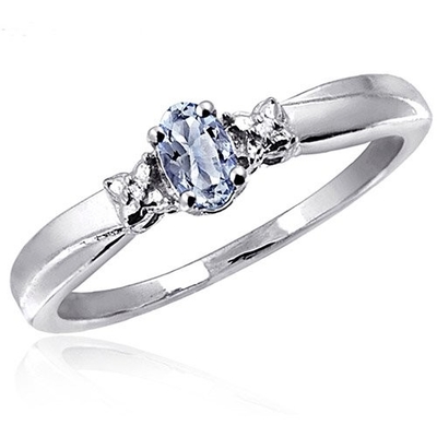 0.25 कैरेट Tanzanite 0.925 व्हाइट डायमंड एक्सेंट के साथ स्टर्लिंग सिल्वर रिंग ज्वेलरी
