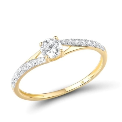 Heart Moissanite Solitaire Engagement/महिलाओं की अंगूठी 18K येलो गोल्ड