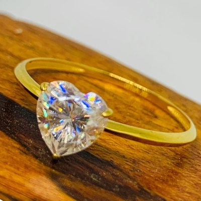 Heart Moissanite Solitaire Engagement/महिलाओं की अंगूठी 18K येलो गोल्ड