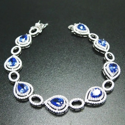 महिलाओं के लिए पियर कट Tanzanite सिल्वर शानदार क्वालिटी का ब्रेसलेट