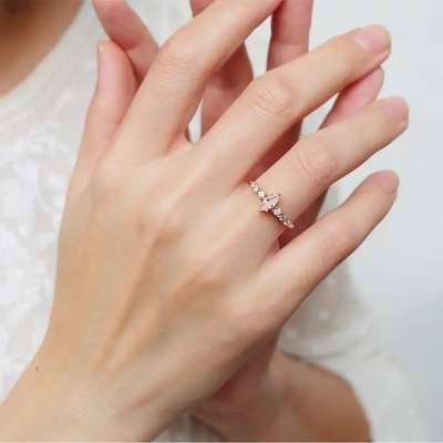 सगाई न्यूनतम डिजाइन Marquise कट गुलाबी Morganite S925 रजत महिलाओं के आभूषण की अंगूठी