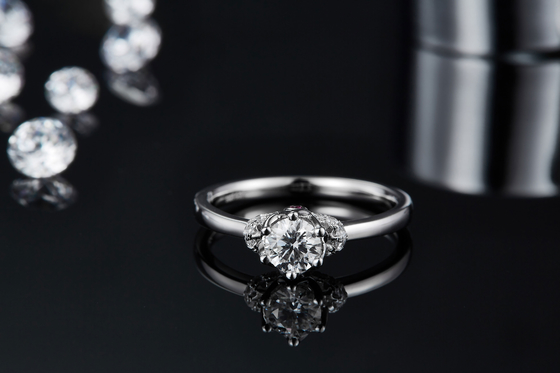 अनोखा फूल शैली सफेद सोना चढ़ाया हुआ अंगूठी कस्टम Moissanite अंगूठी सगाई महिलाओं के आभूषण