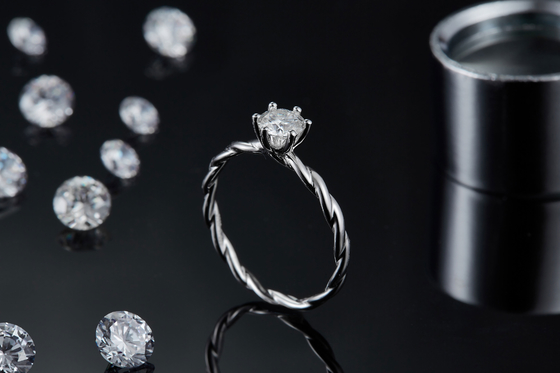 Moissanite सगाई महिलाओं की अंगूठी सेट हीरे और नीलम शादी बैंड सफेद सोने प्रशस्त के लिए