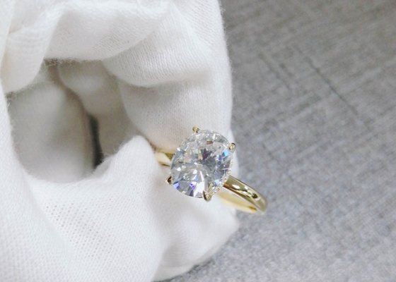 1.5ct ओवल कट लैब ग्रोन मोइसानाइट रिंग 14K गोल्ड मटेरियल 0.7×0.9cm आकार