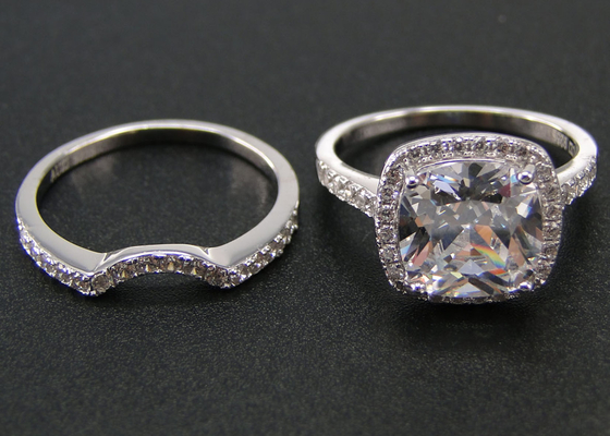 हेलो 1.0ct डायमंड एंगेजमेंट वेडिंग रिंग्स 53PCS प्रोंग सेटिंग टाइप
