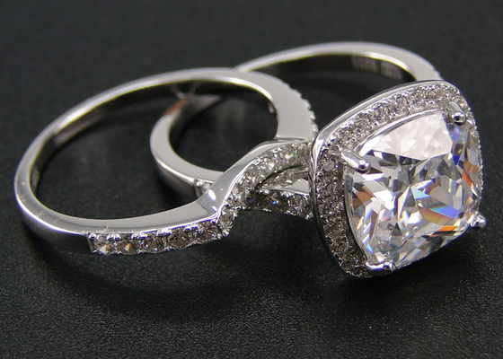 हेलो 1.0ct डायमंड एंगेजमेंट वेडिंग रिंग्स 53PCS प्रोंग सेटिंग टाइप