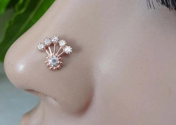18K रोज़ गोल्ड नोज़ रिंग डायमंड के साथ 0.05ct दैनिक पहनने के लिए OEM ODM
