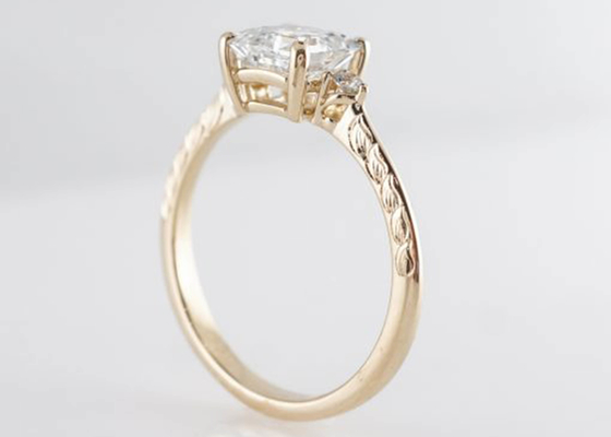 14K रोज गोल्ड एस्चर कट डायमंड एंगेजमेंट रिंग 1.29ct क्लासिक स्टाइल