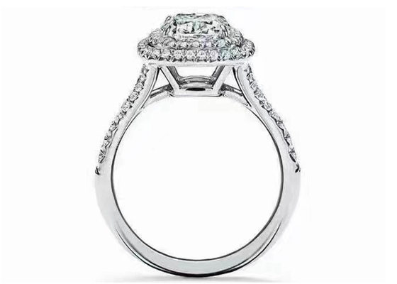 OEM कुशन कट हेलो वेडिंग रिंग 66pcs 1.2ct डायमंड के साथ सेट करें
