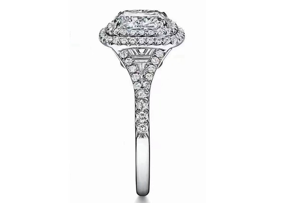 OEM कुशन कट हेलो वेडिंग रिंग 66pcs 1.2ct डायमंड के साथ सेट करें