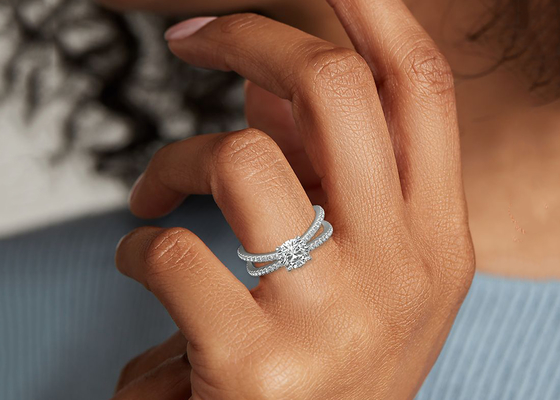 0.1ct RD3.0MM वादा सगाई और शादी की अंगूठी 3.21g वजन सेट करें: