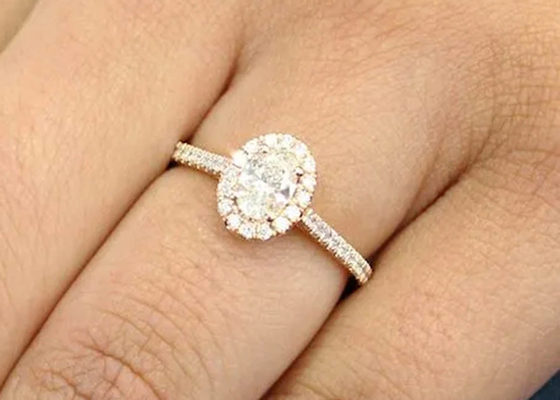 ओवल शेप्ड 18K रोज गोल्ड रिंग, 0.50Ct डायमंड एंगेजमेंट रिंग 6.37x4.46x2.79mm