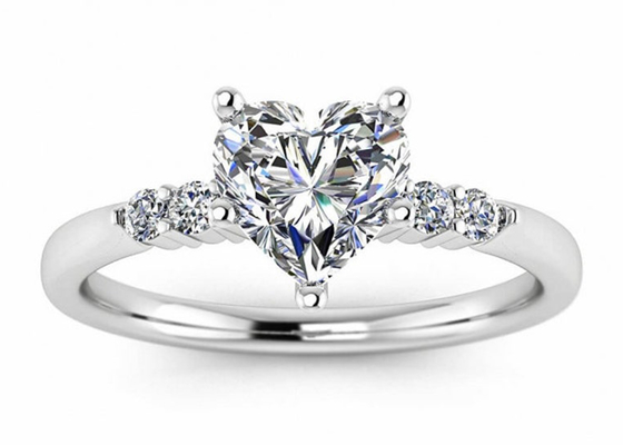 लैब डायमंड 6MM आयाम के साथ 0.8ct 9K सिल्वर रिंग हार्ट शेप: