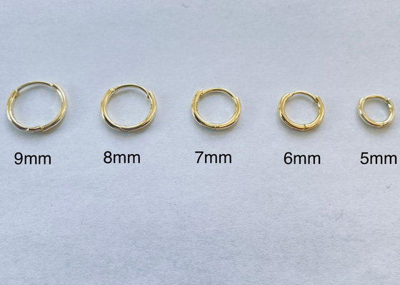 6mm 12mm 9k गोल्ड Huggie कान की बाली, 10mm डेंटी Huggie हूप कान की बाली OEM