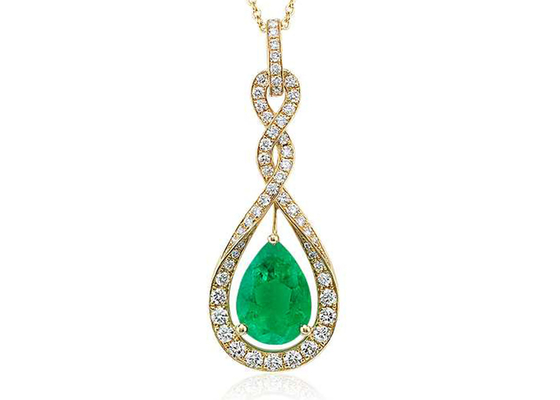 प्राकृतिक हरे पन्ना छोटे हीरे के साथ नाशपाती कट 14K सोने का हार 6×8MM आकार