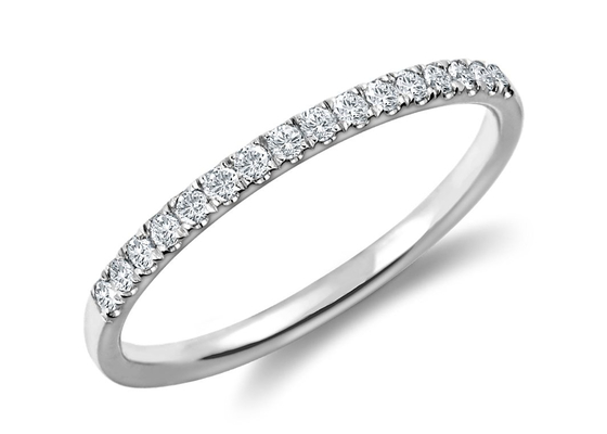 0.16 कैरेट Moissanite के साथ सुंदर 1.3 मिमी 9k चांदी की अंगूठी 925 चांदी की सामग्री:
