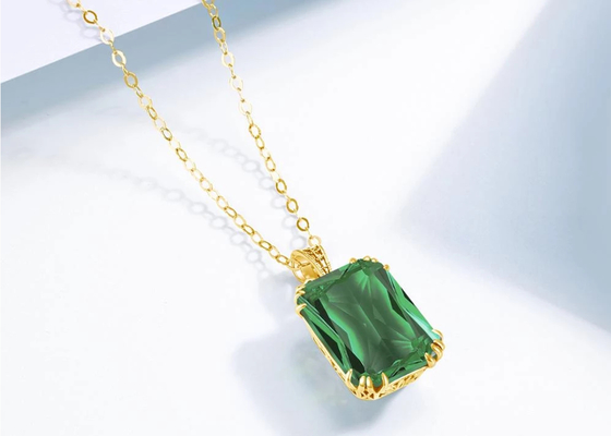 विंटेज 14K सोने का हार 2.67ct 8×10mm प्राकृतिक पन्ना लटकन के साथ