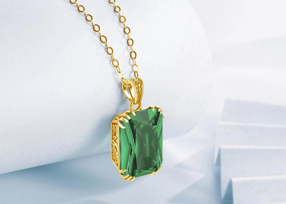 विंटेज 14K सोने का हार 2.67ct 8×10mm प्राकृतिक पन्ना लटकन के साथ